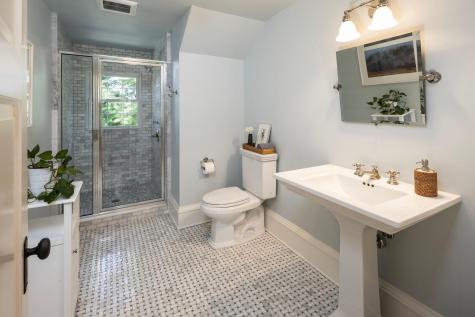 2400 W Lake Of The Isles Parkway Minneapolis MN 55405