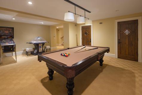 2400 W Lake Of The Isles Parkway Minneapolis MN 55405