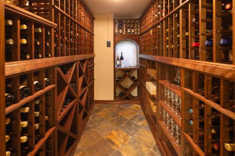 2400 W Lake Of The Isles Parkway Minneapolis MN 55405