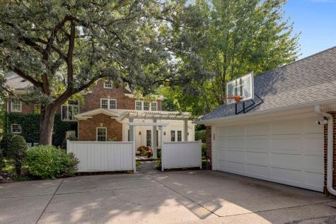 2400 W Lake Of The Isles Parkway Minneapolis MN 55405