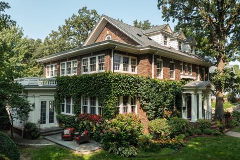 2400 W Lake Of The Isles Parkway Minneapolis MN 55405