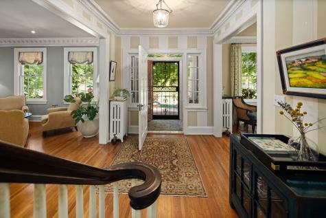 2400 W Lake Of The Isles Parkway Minneapolis MN 55405