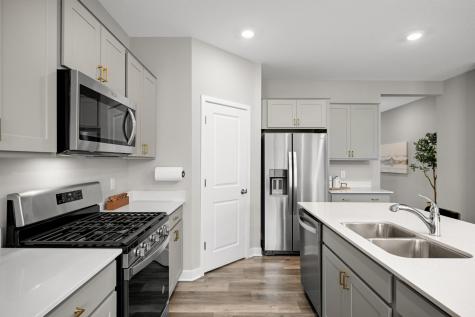 2020 Aloha Avenue Shakopee MN 55379