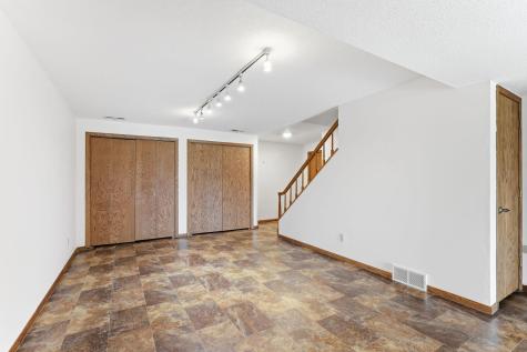 70 Valley Lane Hastings MN 55033