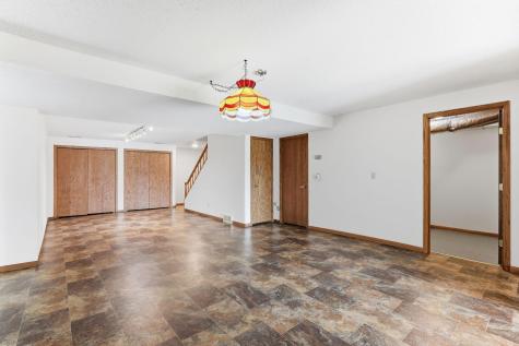 70 Valley Lane Hastings MN 55033