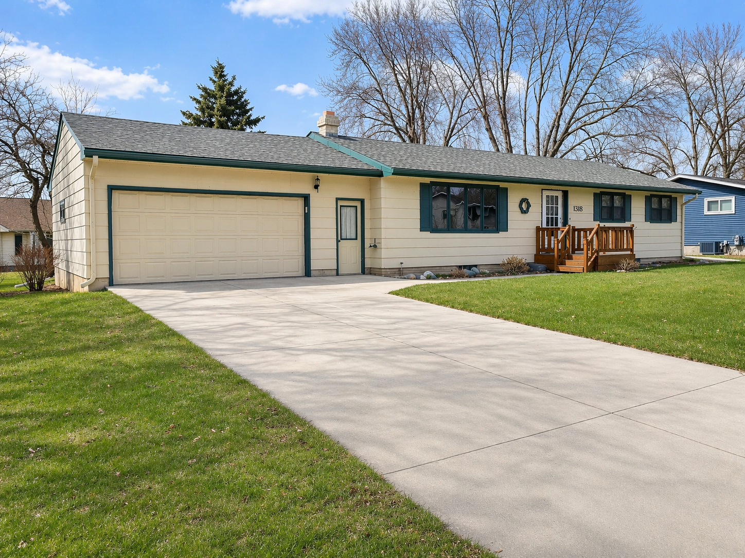 1318 W Chestnut Avenue Olivia MN 56277