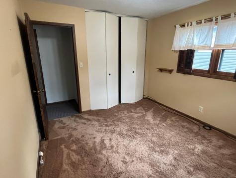 1318 W Chestnut Avenue Olivia MN 56277