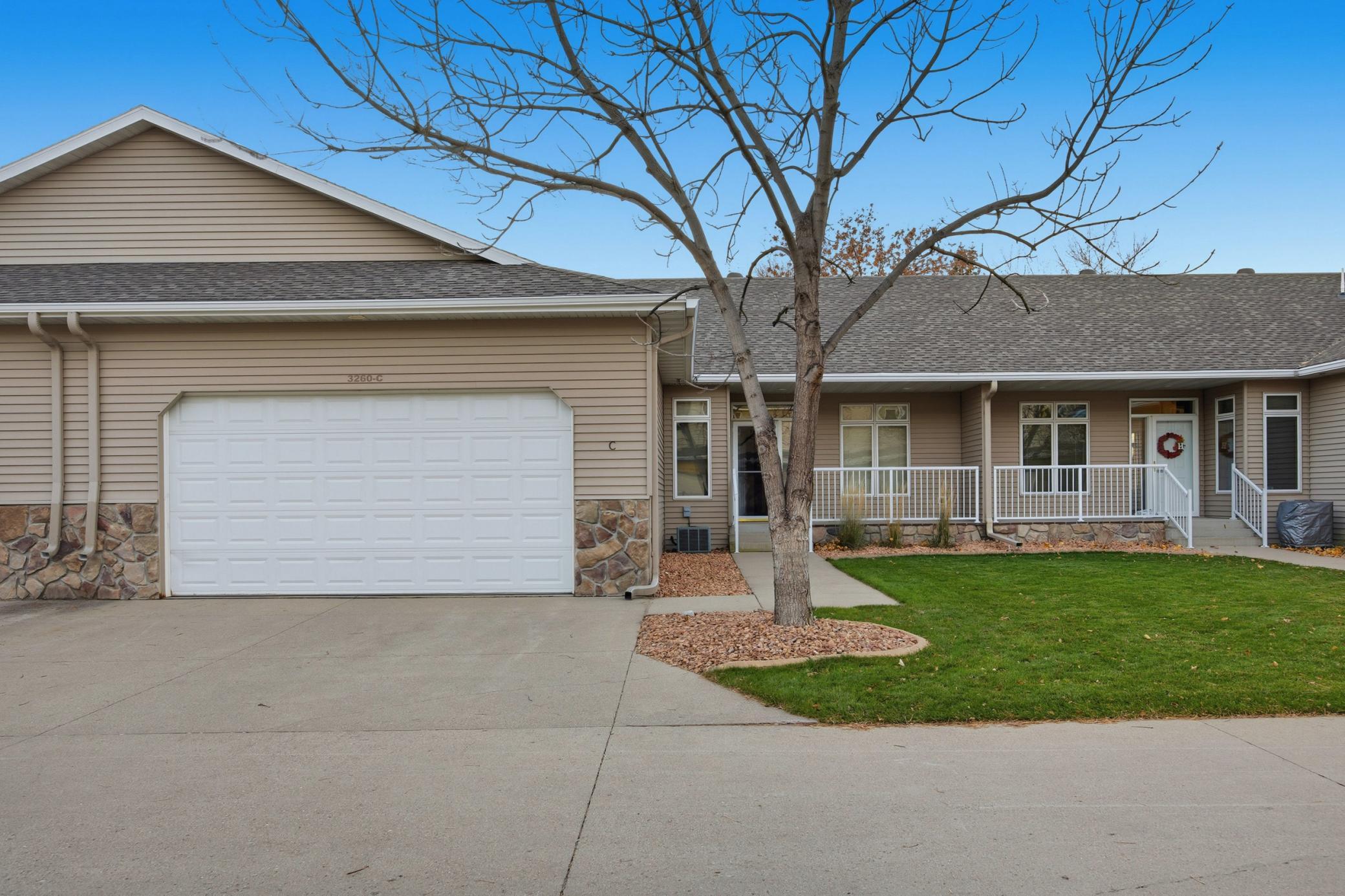 3260 S 40th Avenue S Fargo ND 58104