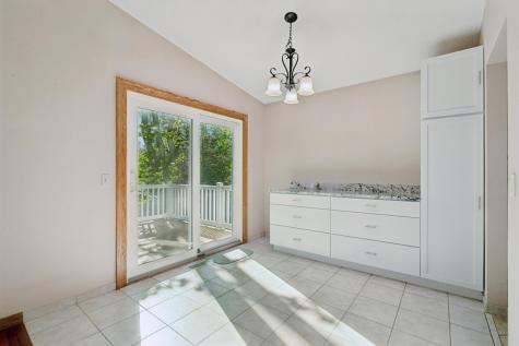 75 Pleasant Lane E Excelsior MN 55331