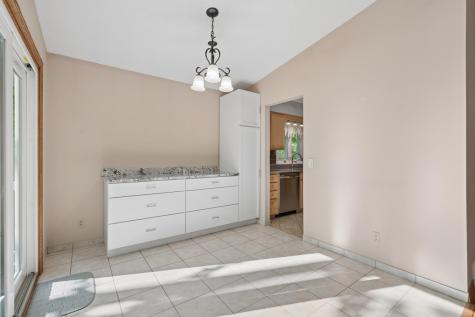 75 Pleasant Lane E Excelsior MN 55331