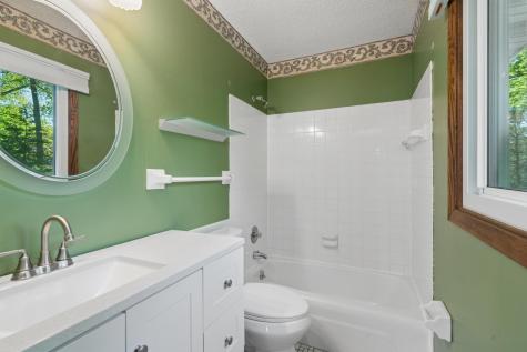 75 Pleasant Lane E Excelsior MN 55331