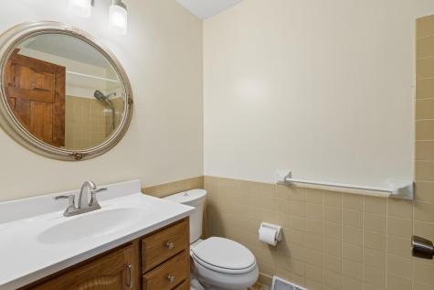 75 Pleasant Lane E Excelsior MN 55331