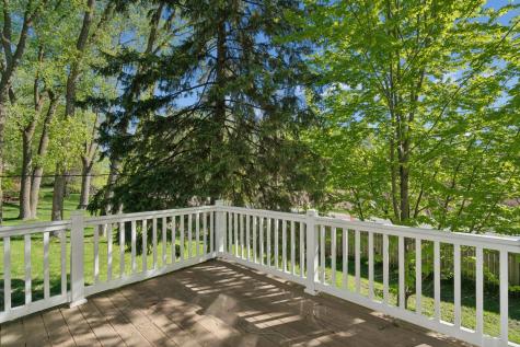 75 Pleasant Lane E Excelsior MN 55331