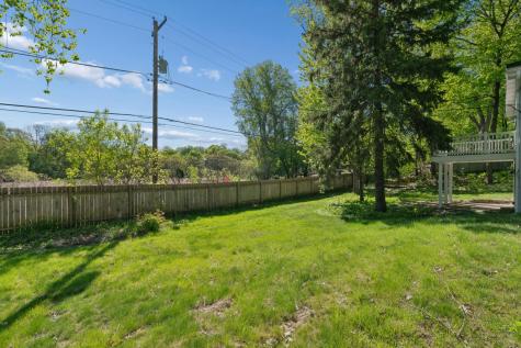75 Pleasant Lane E Excelsior MN 55331