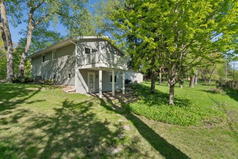 75 Pleasant Lane E Excelsior MN 55331