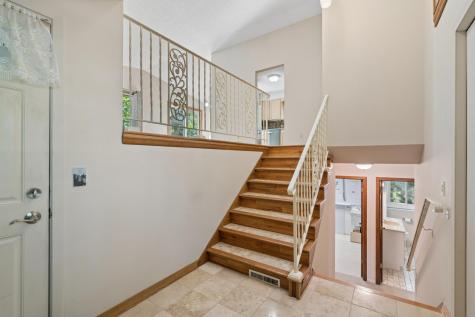 75 Pleasant Lane E Excelsior MN 55331