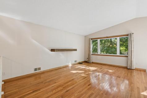 75 Pleasant Lane E Excelsior MN 55331