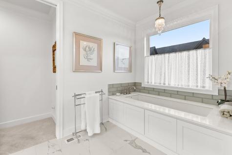 7070 Highland Court Eden Prairie MN 55346