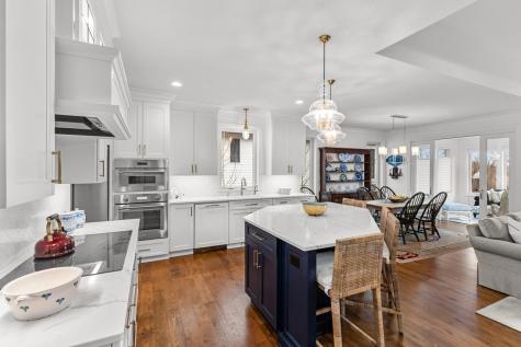 7070 Highland Court Eden Prairie MN 55346