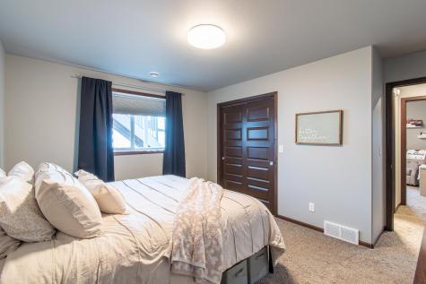 789 Albert Drive W West Fargo ND 58078