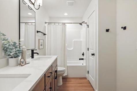 7715 Cub Creek Way Horace ND 58047