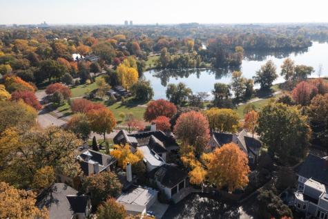 2388 W Lake Of The Isles Parkway Minneapolis MN 55405