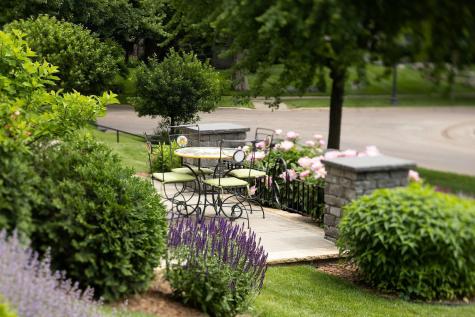 2388 W Lake Of The Isles Parkway Minneapolis MN 55405