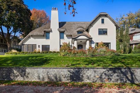 2388 W Lake Of The Isles Parkway Minneapolis MN 55405