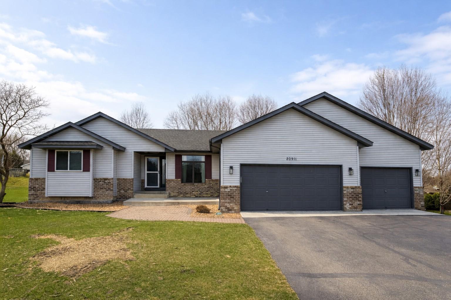 20911 Jameswood Court Lakeville MN 55044