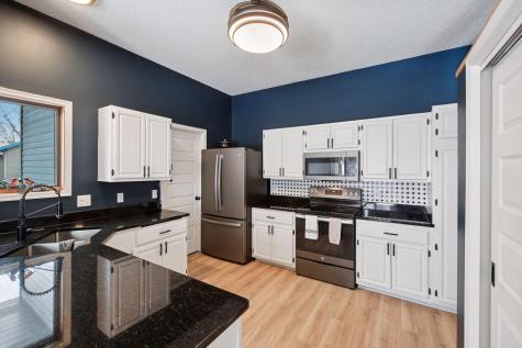 20911 Jameswood Court Lakeville MN 55044
