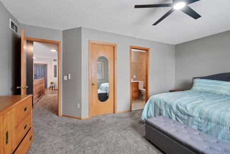 20911 Jameswood Court Lakeville MN 55044