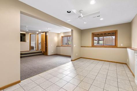 20911 Jameswood Court Lakeville MN 55044