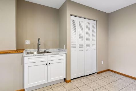 20911 Jameswood Court Lakeville MN 55044