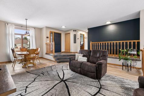 20911 Jameswood Court Lakeville MN 55044