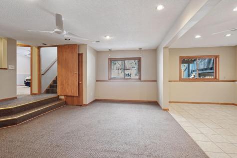 20911 Jameswood Court Lakeville MN 55044