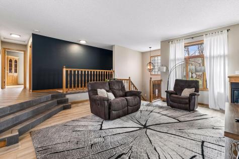 20911 Jameswood Court Lakeville MN 55044