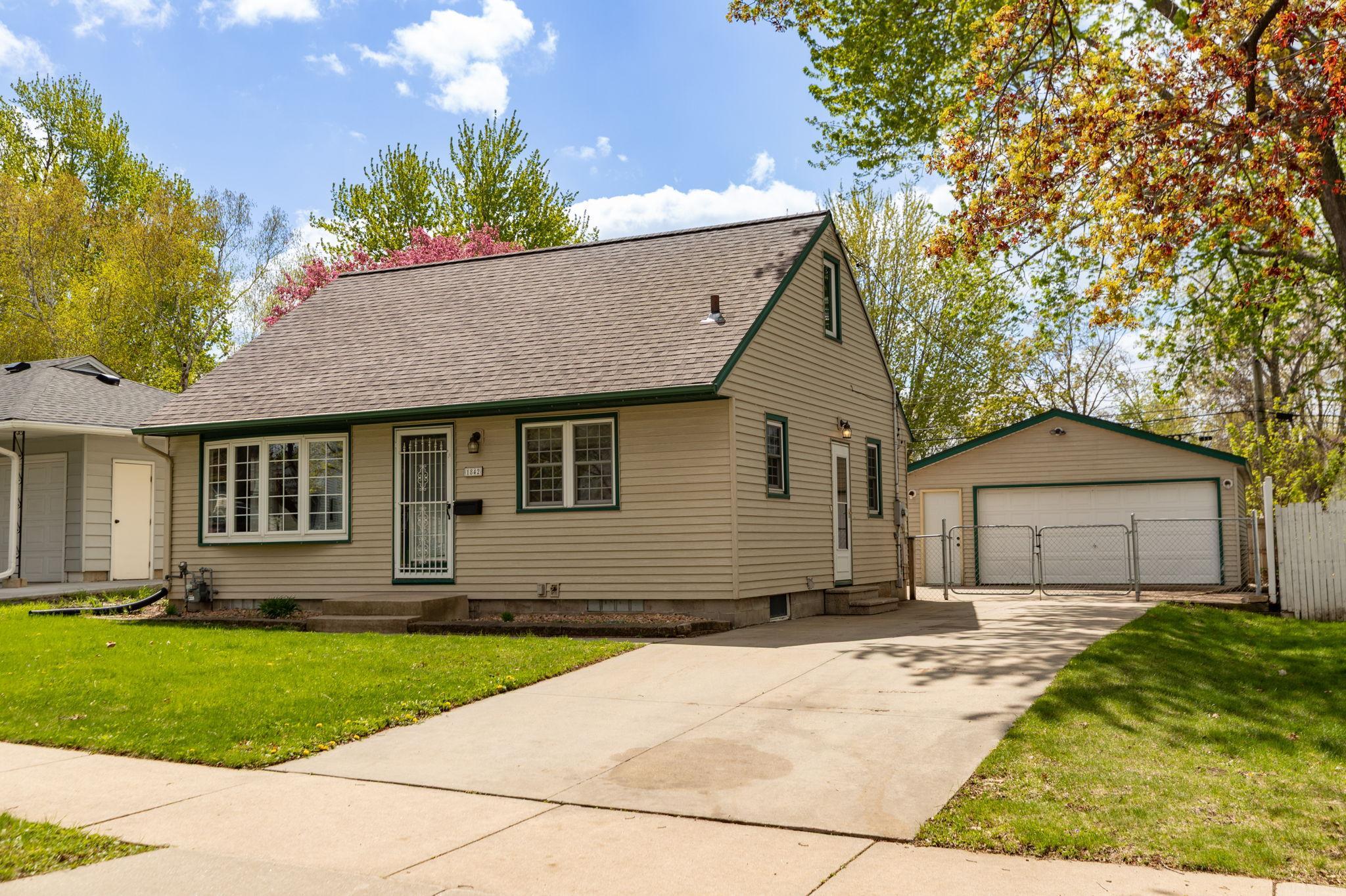 1842 17 1/2 Street NW Rochester MN 55901