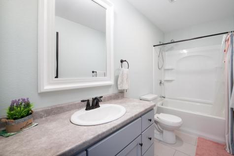 2203 Anchorage Drive North Mankato MN 56003