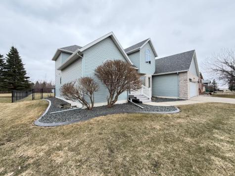 1543 14th Avenue N Wahpeton ND 58075