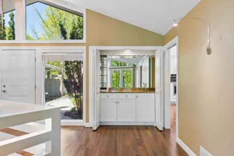 4785 Bayswater Road Shorewood MN 55331