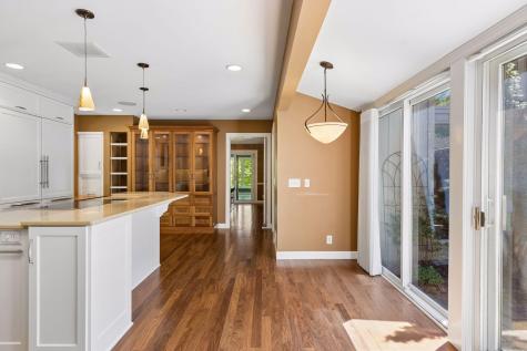 4785 Bayswater Road Shorewood MN 55331