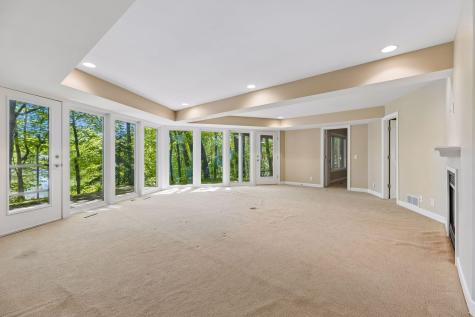 4785 Bayswater Road Shorewood MN 55331