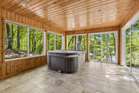 4785 Bayswater Road Shorewood MN 55331