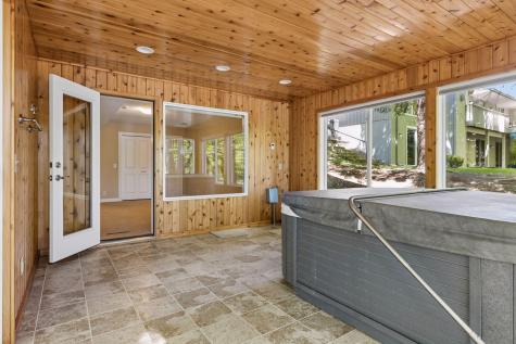 4785 Bayswater Road Shorewood MN 55331
