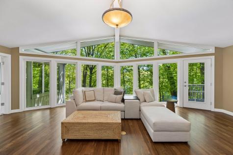 4785 Bayswater Road Shorewood MN 55331