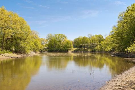 4785 Bayswater Road Shorewood MN 55331
