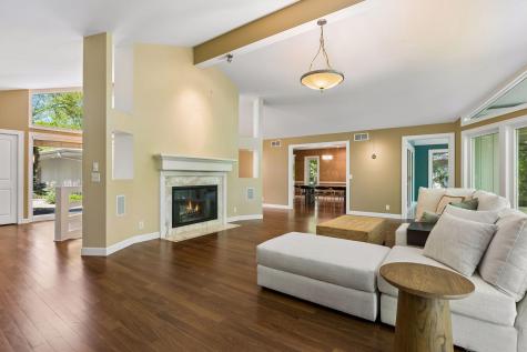 4785 Bayswater Road Shorewood MN 55331