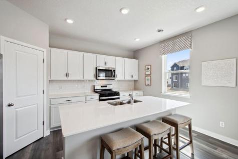 2391 Highview Terrace Shakopee MN 55379
