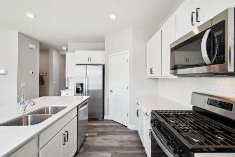 2391 Highview Terrace Shakopee MN 55379