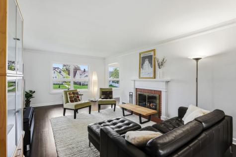 2199 Pinehurst Avenue Saint Paul MN 55116